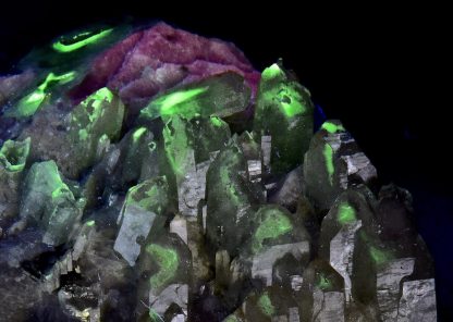 3.8" Fluorescent Castle with Feldspar - Image 5