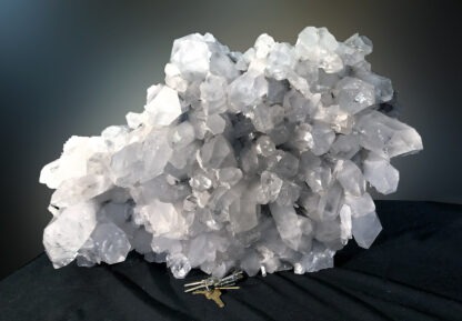 Pair of Matching Natural Crystal Plates - Image 8